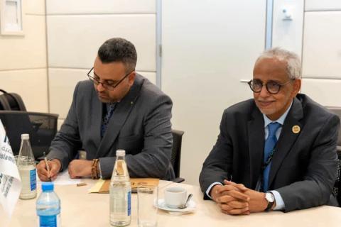 وزير الشؤون الاقتصادية يبحث مع البنك الإسلامي للتنمية تعزيز محفظة المشاريع الممولة في موريتانيا